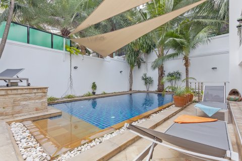 Villa in Pattaya, Thailand 5 Schlafzimmer № 191310 - Foto 8