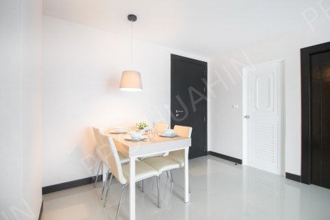 Apartamento de 2 dormitorios en Hua Hin, Tailandia № 194856 - foto 13