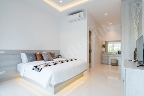 Chalet de 3 dormitorios en Hua Hin, Tailandia № 194858 - foto 15