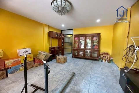Adosado de 3 dormitorios en Khlong Luang, Tailandia № 161765 - foto 5