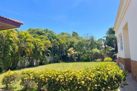 Chalet de 4 dormitorios en Pattaya, Tailandia № 222756 - foto 4