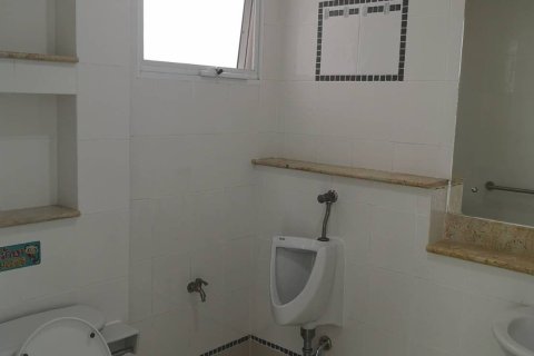Casa de 3 dormitorios en Samut Prakan, Tailandia № 153048 - foto 19