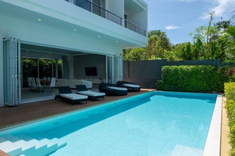 Chalet de 4 dormitorios en Phuket, Tailandia № 159959 - foto 2