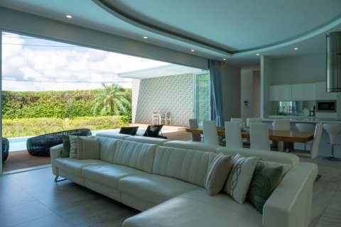 Chalet de 4 dormitorios en Phuket, Tailandia № 159959 - foto 4