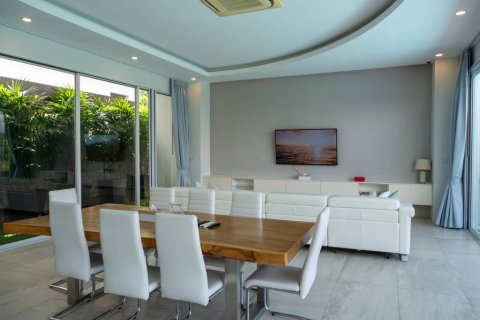 Chalet de 4 dormitorios en Phuket, Tailandia № 159959 - foto 8