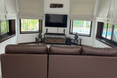 Chalet de 3 dormitorios en Hua Hin, Tailandia № 159964 - foto 6