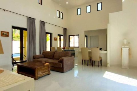 Chalet de 3 dormitorios en Sattahip, Tailandia № 159958 - foto 5