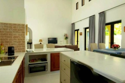 Chalet de 3 dormitorios en Sattahip, Tailandia № 159958 - foto 10