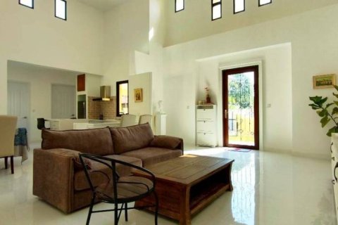 Chalet de 3 dormitorios en Sattahip, Tailandia № 159958 - foto 4