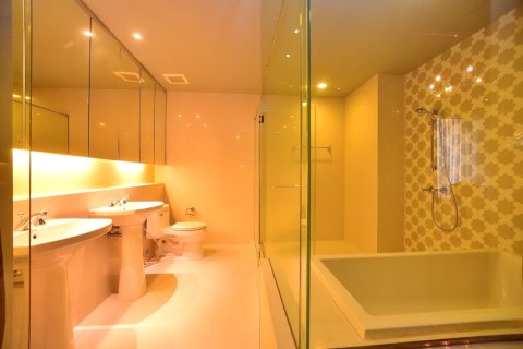 Condominio de 3 dormitorios en Bangkok, Tailandia № 180977 - foto 21