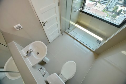 Condominio de 3 dormitorios en Bangkok, Tailandia № 180977 - foto 27