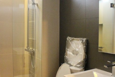 Casa de 4 dormitorios en Bangkok, Tailandia № 180981 - foto 15