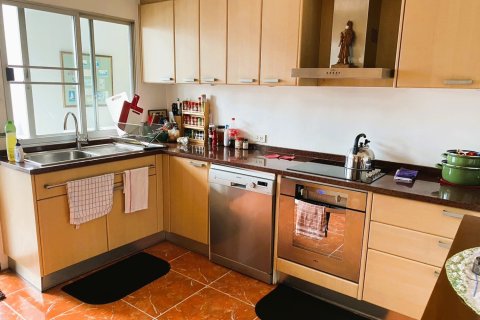 Condominio de 3 dormitorios en Bangkok, Tailandia № 180978 - foto 9