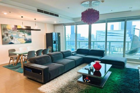 Condo in Bangkok, Thailand, 3 bedrooms № 180979