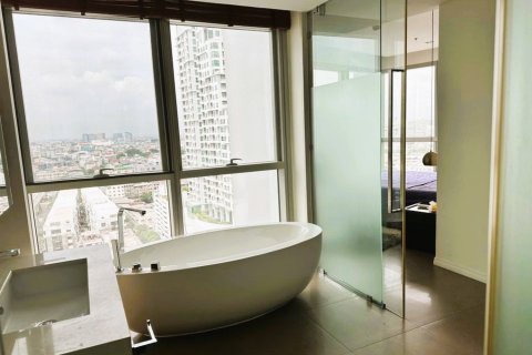 Condominio de 3 dormitorios en Bangkok, Tailandia № 180979 - foto 12