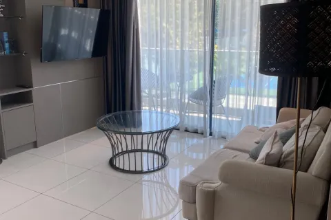 Condo in Pattaya, Thailand, 2 bedrooms  № 159041