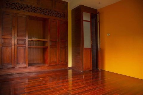Casa de 3 dormitorios en Din Daeng, Bangkok, Tailandia № 75557 - foto 13
