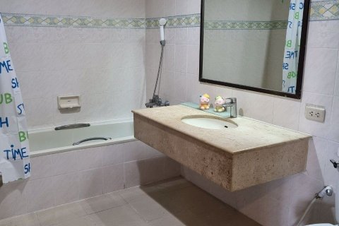 Condominio de 3 dormitorios en Watthana, Bangkok, Tailandia № 75553 - foto 15