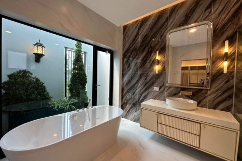 Haus in Bangkok, Thailand 5 Schlafzimmer № 68599 - Foto 9