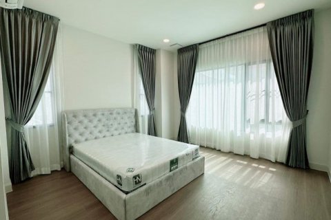 Haus in Bangkok, Thailand 5 Schlafzimmer № 68599 - Foto 4