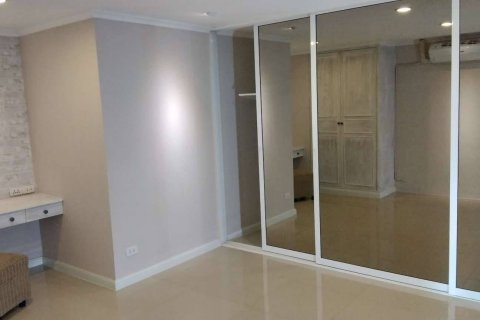 Condominio de 2 dormitorios en Bangkok, Tailandia № 134275 - foto 11