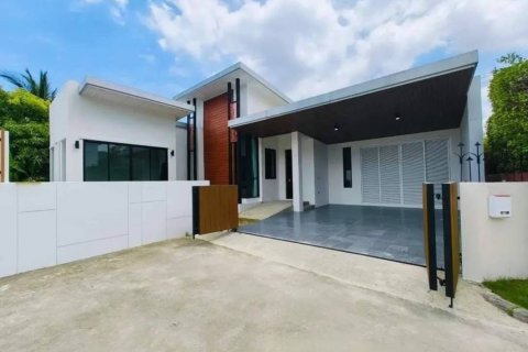 Casa de 3 dormitorios en Phuket, Tailandia № 114259