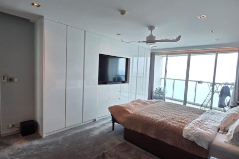 Apartamento de 3 dormitorios en Pattaya, Tailandia № 210150 - foto 17