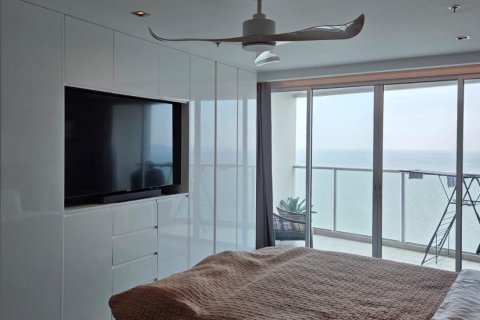Apartamento de 3 dormitorios en Pattaya, Tailandia № 210150 - foto 18