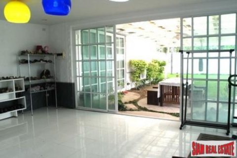 Chalet de 3 dormitorios en Cha-am, Tailandia № 202522 - foto 4