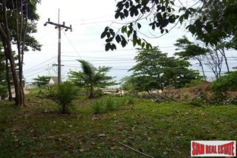Land in Ko Lanta Yai, Thailand 12000 sq.m. № 202525 - photo 3