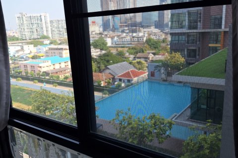 Dúplex de 2 dormitorios en Bang Na, Bangkok, Tailandia № 138093 - foto 11
