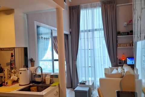 Dúplex de 2 dormitorios en Bang Na, Bangkok, Tailandia № 138093 - foto 4