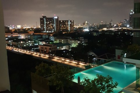 Dúplex de 2 dormitorios en Bang Na, Bangkok, Tailandia № 138093 - foto 12