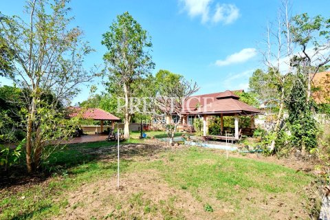 House in Pattaya, Thailand 5 bedrooms № 198515 - photo 20