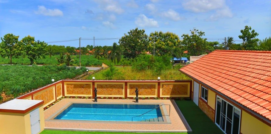 Chalet de 4 dormitorios en Pattaya, Tailandia № 203451