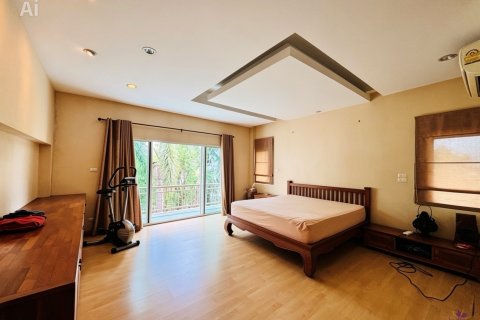 House in San Sai, Thailand 3 bedrooms № 200284 - photo 11