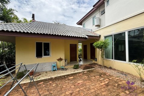 House in San Sai, Thailand 3 bedrooms № 200284 - photo 18