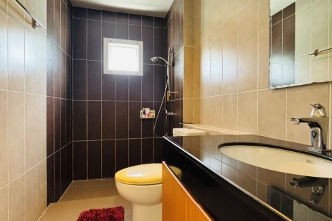 House in San Sai, Thailand 3 bedrooms № 200284 - photo 16