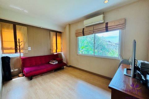 House in San Sai, Thailand 3 bedrooms № 200284 - photo 12