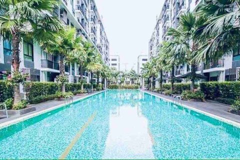Condominio de 1 dormitorio en Bangkok, Tailandia № 208731 - foto 2