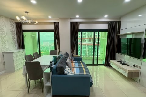 Apartamento de 2 dormitorios en Pattaya, Tailandia № 155593 - foto 2