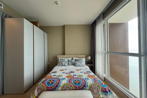 Apartamento de 1 dormitorio en Pattaya, Tailandia № 155595 - foto 17