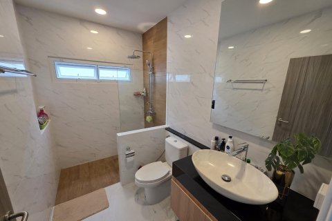 House in Pattaya, Thailand 3 bedrooms № 155592 - photo 11