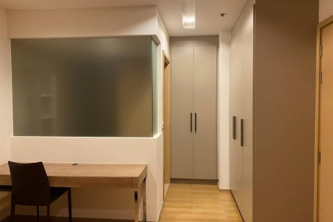 Condominio de 1 dormitorio en Khlong Toei, Bangkok, Tailandia № 119016 - foto 3