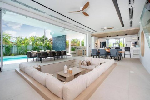 Chalet de 5 dormitorios en Phuket, Tailandia № 119014 - foto 3