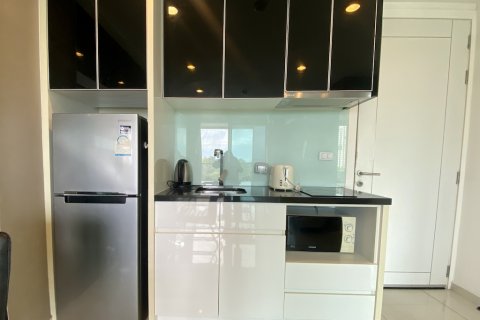 Apartamento de 1 dormitorio en Pattaya, Tailandia № 113372 - foto 3