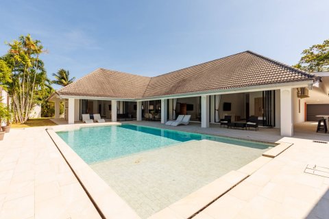 Chalet de 4 dormitorios en Phuket, Tailandia № 222457