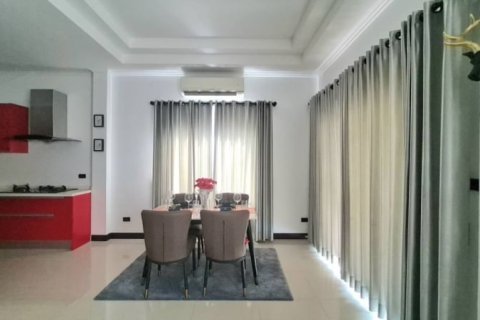 Casa de 3 dormitorios en Pattaya, Tailandia № 157765 - foto 7