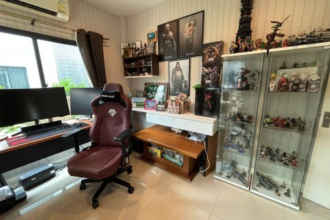 Casa de 4 dormitorios en Bangkok, Tailandia № 157767 - foto 18