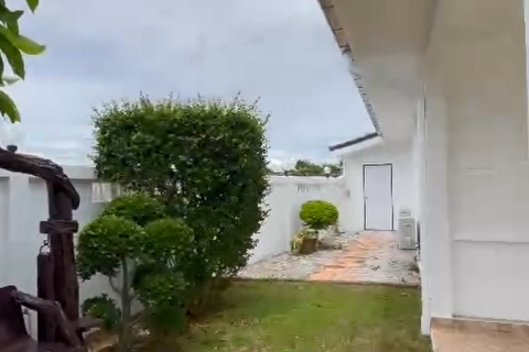Casa de 3 dormitorios en Pattaya, Tailandia № 157764 - foto 4